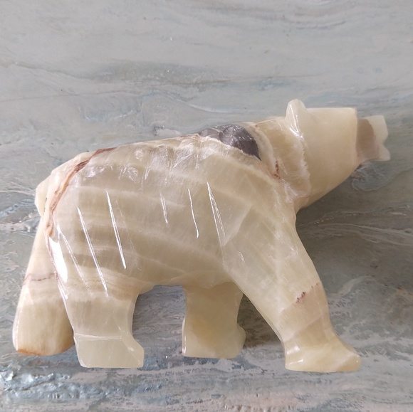 Incredible genuine yellow Onyx hand carved bear - Picture 4 of 8